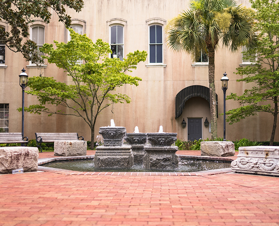 Historic Downtown Brunswick Georgia walk around shoot.